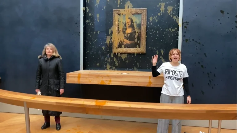 Activists Throw Soup on Mona Lisa in Protest for Healthy Food Rights